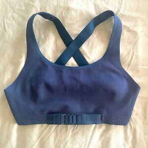 Lululemon sports bra. Size small. Good condition.